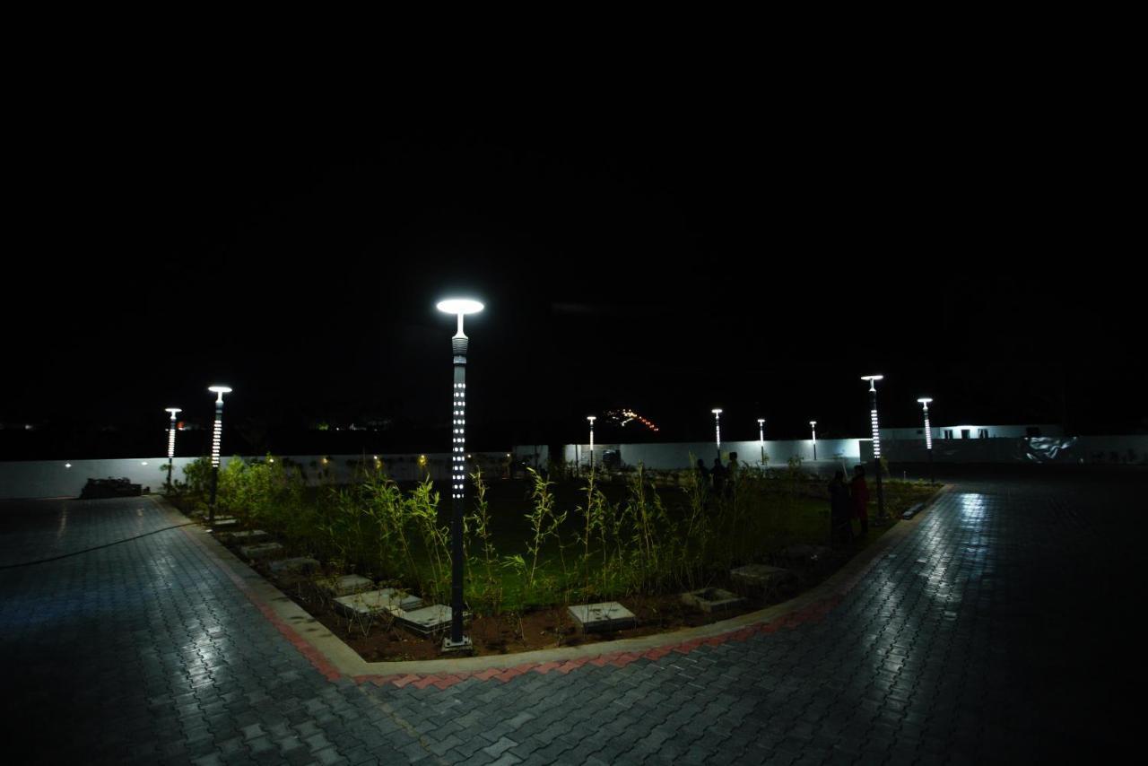 Hotel Visakka Palani Exterior foto